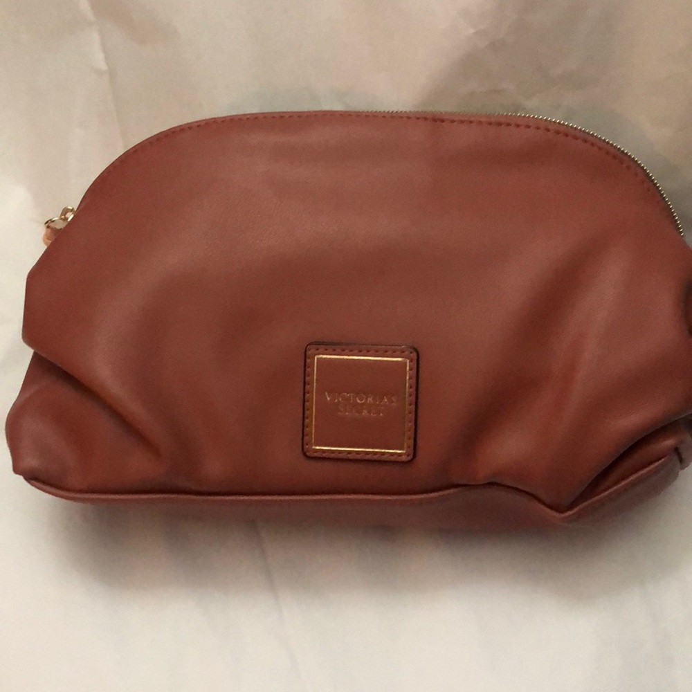 NWT Victoria’s Secret Cosmetics & Skincare Bag. Elegant Rose Pink color.